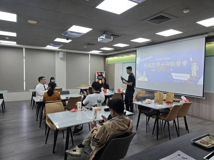 🎓 行銷系碩士迎新餐會圖片